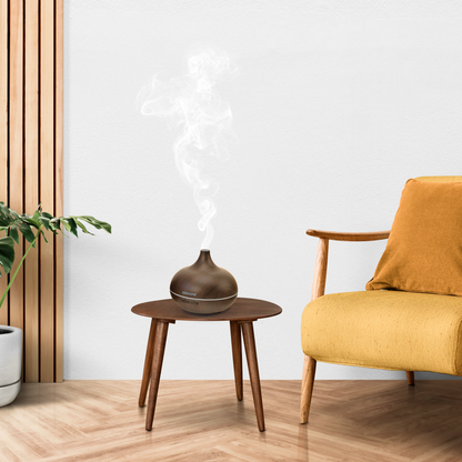 2BEHOME® Aroma Diffuser 550ML met Afstandsbediening - Incl. 2 Etherische Oliën - Donkere houtlook