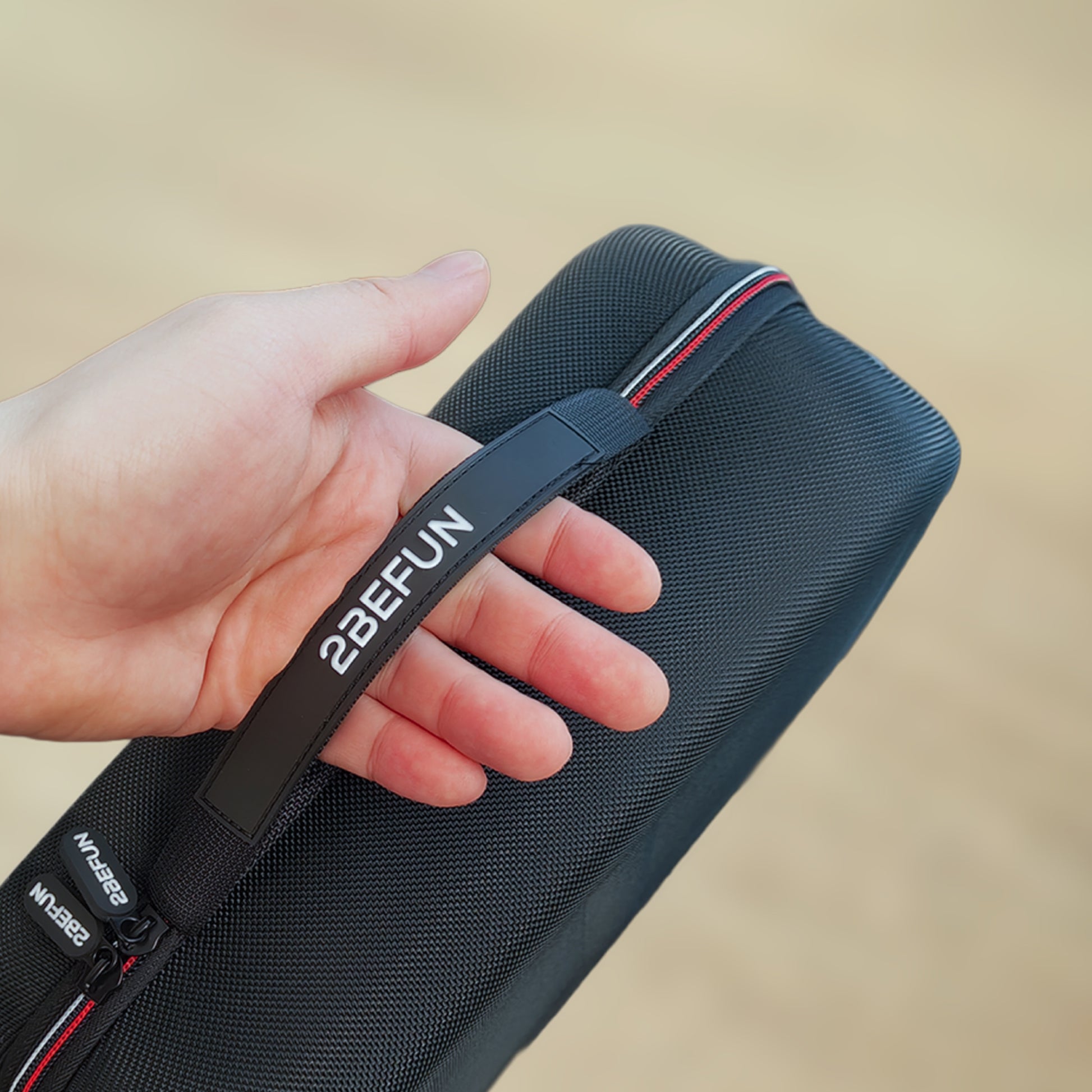 Nintendo Switch 2 cover met comfortabel handvat voor veilig en eenvoudig meenemen onderweg